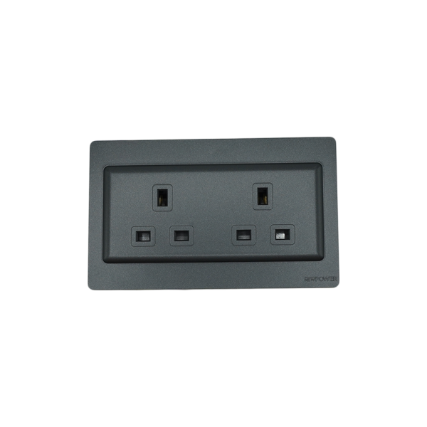 2201-01  13A 3pin socket 7*14 Black color NEWPOWER Forte