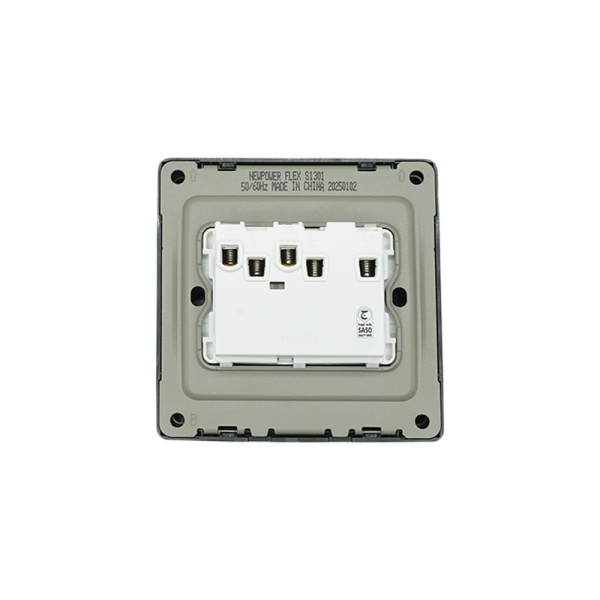 BLKS1301-02 grey 3 gang 1 way switch 16 A NEWPOWER Flex