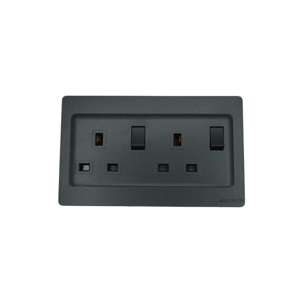 BLKS2202-01  13A 3pin socket 7*14 Black color NEWPOWER Flex