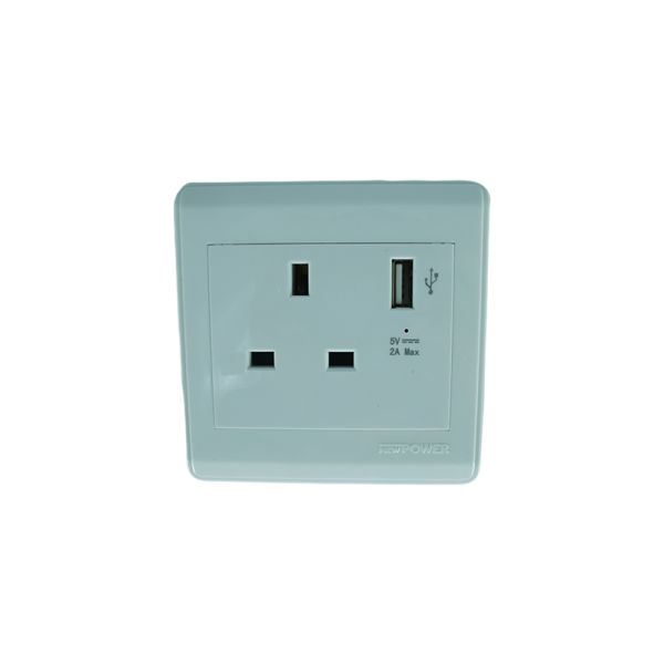 NP-301USB -01  white 13A 3pin socket with USB 2A 7*7 NEWPOWER