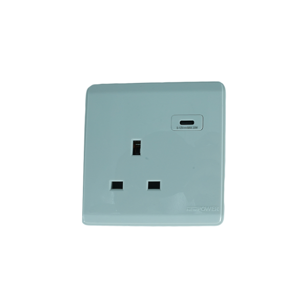 NPR2901-01  White  13A 3pin socket with type C NEWPOWER