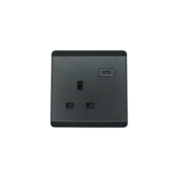 NPR2901 -01  black  13A 3pin socket with type C NEWPOWER