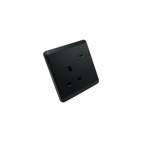NPR2901 -03  black  13A 3pin socket with type C NEWPOWER